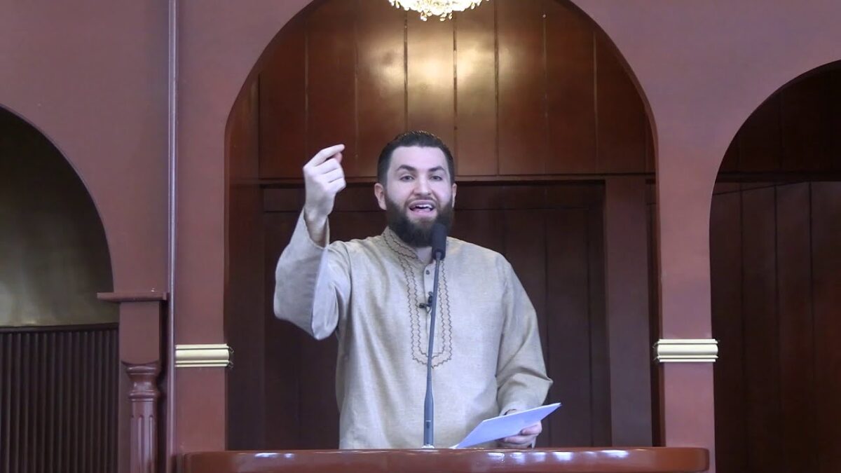 Important Islamic Facts about Looking & Smelling Good